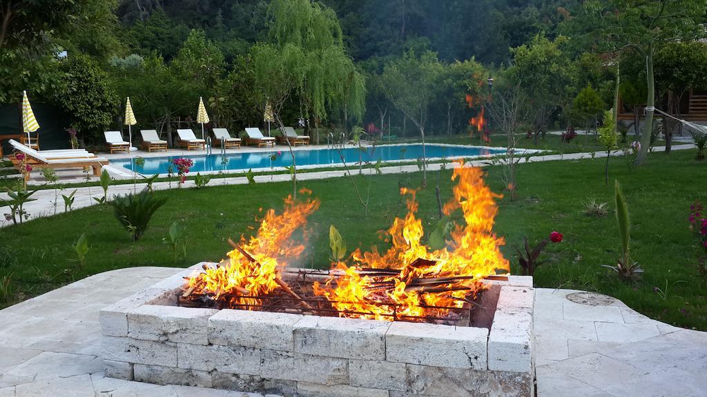 Sedir Palas Hotel Çıralı Luaran gambar